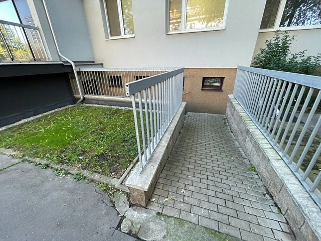 Pronájem bytu 1+1 33 m² – fotografie 3
