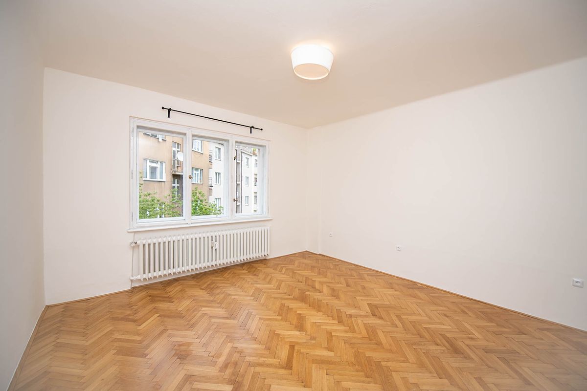 Pronájem bytu 1+kk 32 m² – fotografie 3