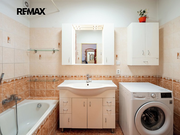 Будинок на продаж, 288 м² (12 з 38)