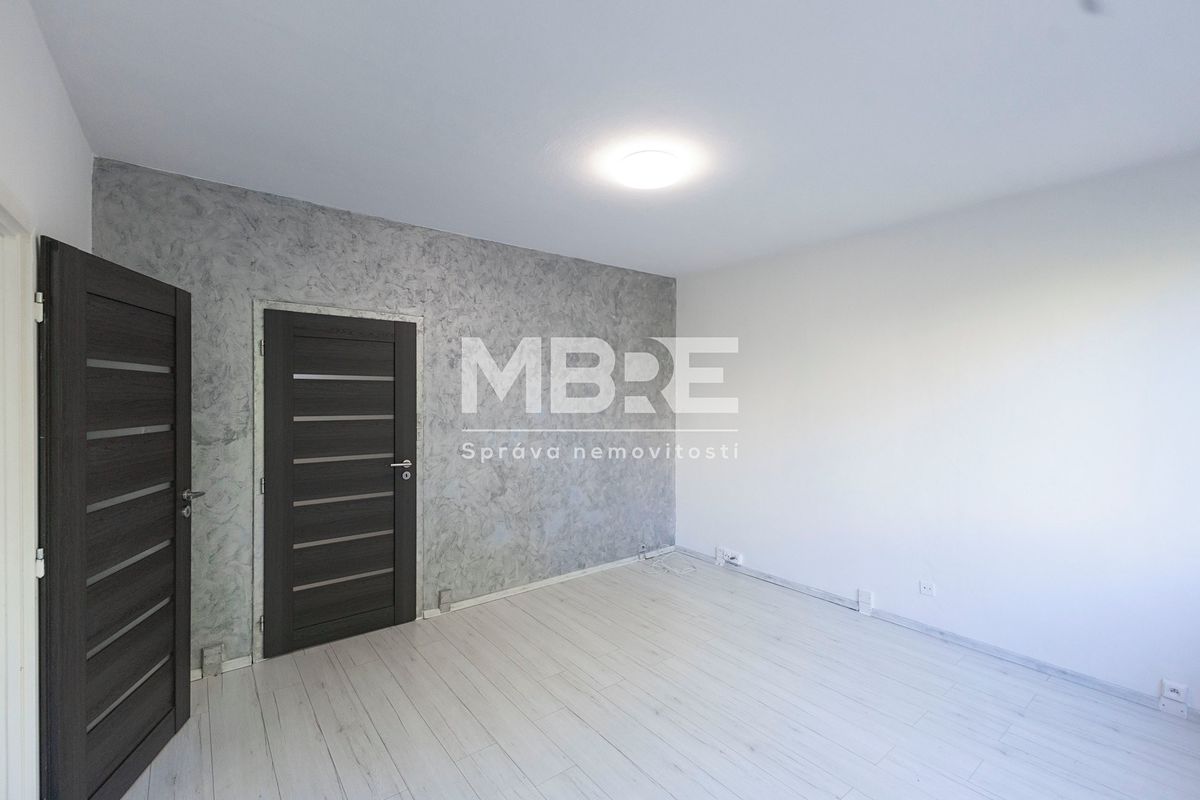 Pronájem bytu 2+1 44 m² – fotografie 5
