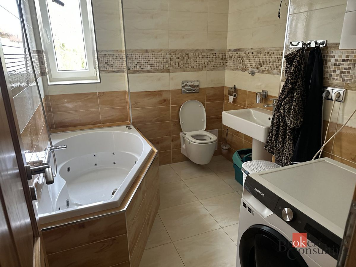 Pronájem bytu 2+1 54 m² – fotografie 4