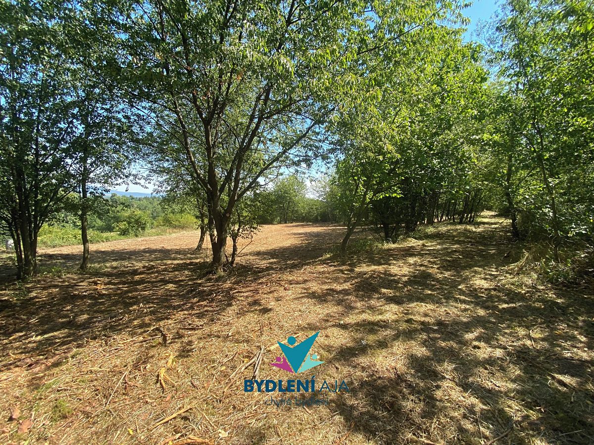 Prodej stavebního pozemku 1674 m²