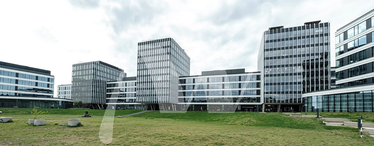 Pronájem kanceláře 1208 m²