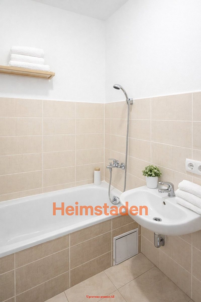 Pronájem bytu 1+1 33 m² – fotografie 4