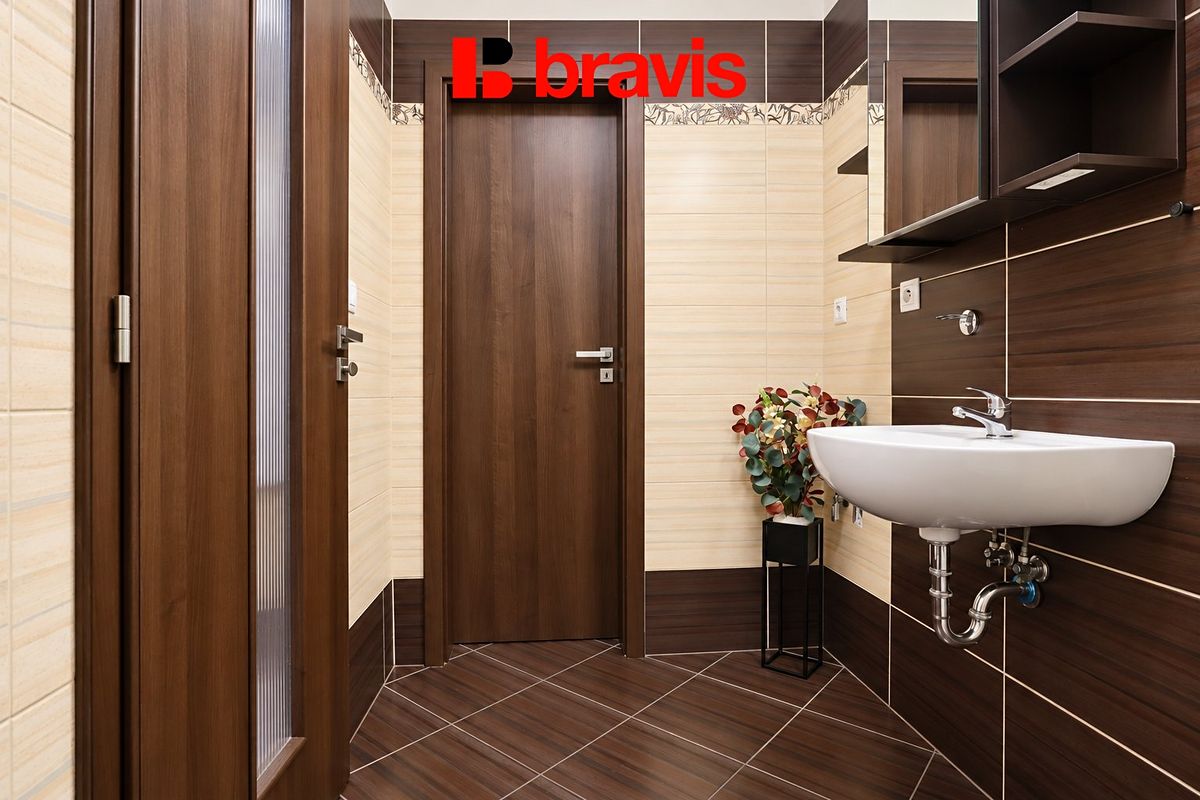 Pronájem bytu 1+kk 31 m² – fotografie 4