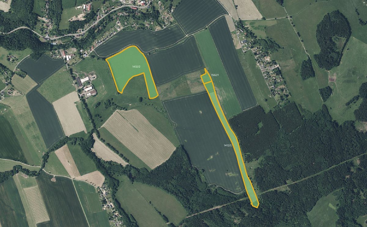 Prodej pole 143269 m²