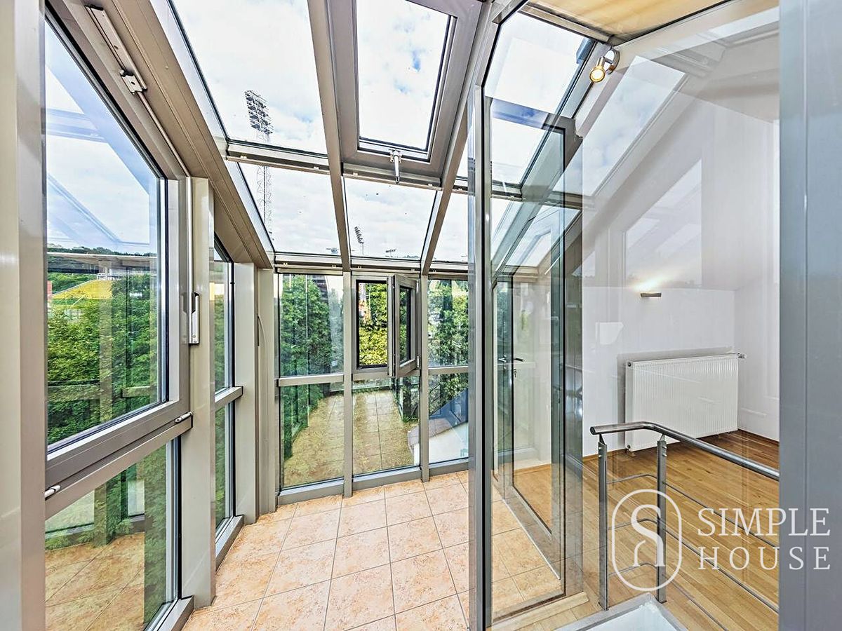 Pronájem bytu 4+1 130 m² – fotografie 2