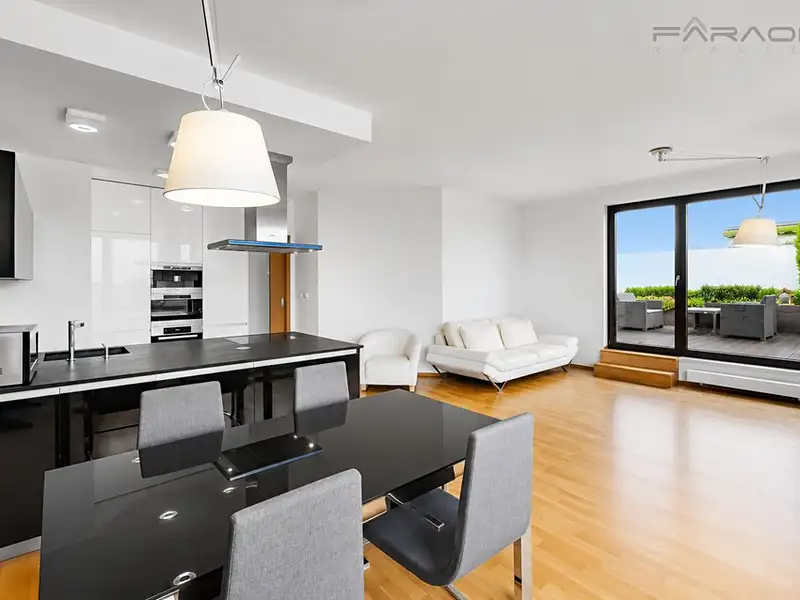 Pronájem bytu 3+kk 146 m², Praha – náhled fotky 2