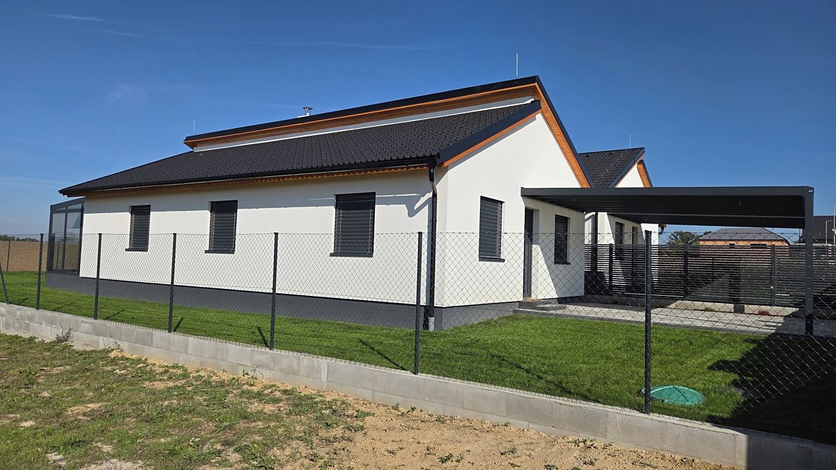Prodej rodinného domu 128 m², pozemek 475 m² – fotografie 2