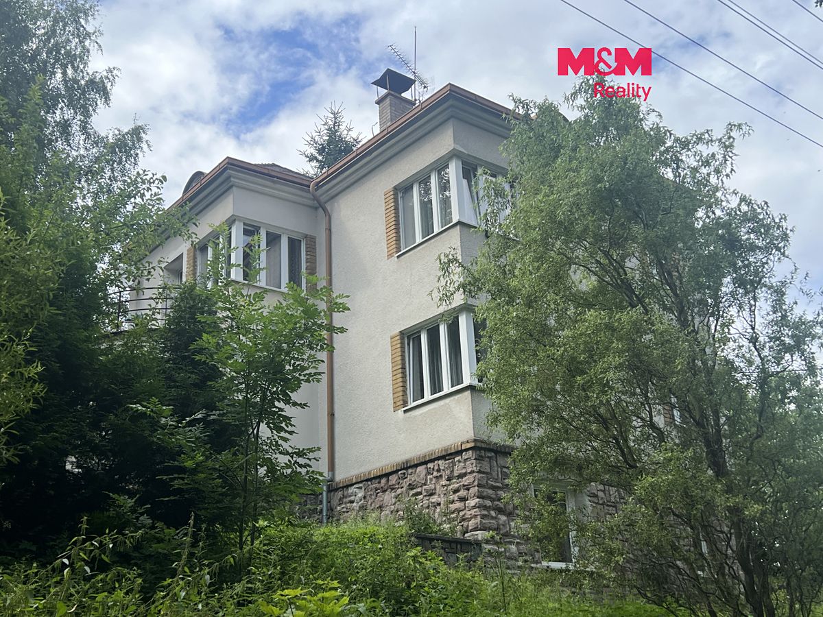 Prodej rodinného domu 250 m², pozemek 750 m², Hronov – fotka 1 z 3