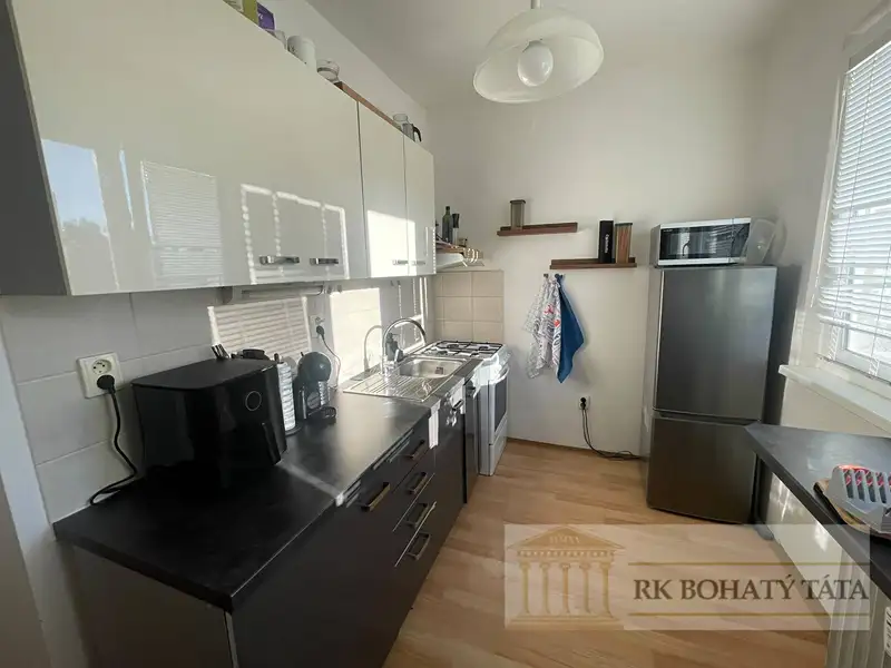 Pronájem bytu 2+1 52 m², Praha – náhled fotky 1