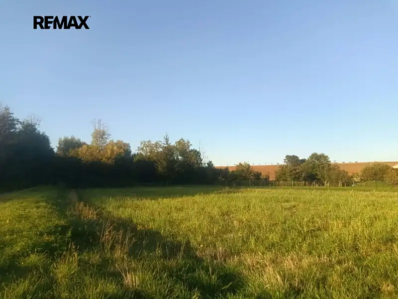 Prodej stavebního pozemku 905 m², Lutopecny – náhled fotky 1