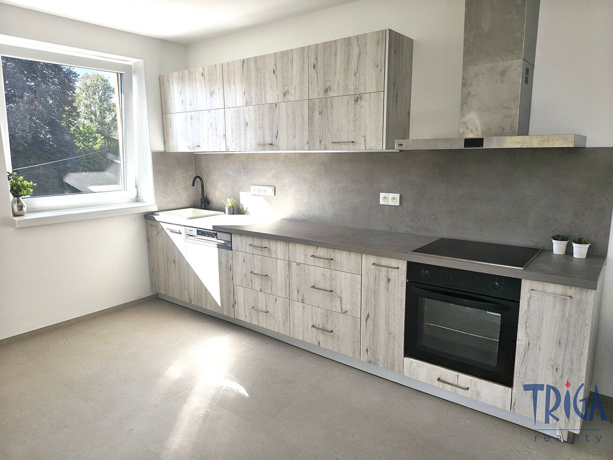 Pronájem bytu 3+kk 81 m²