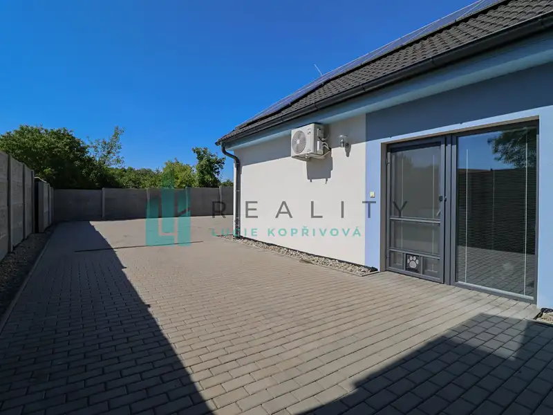 Prodej rodinného domu 106 m², pozemek 729 m², Ježov – náhled fotky 1