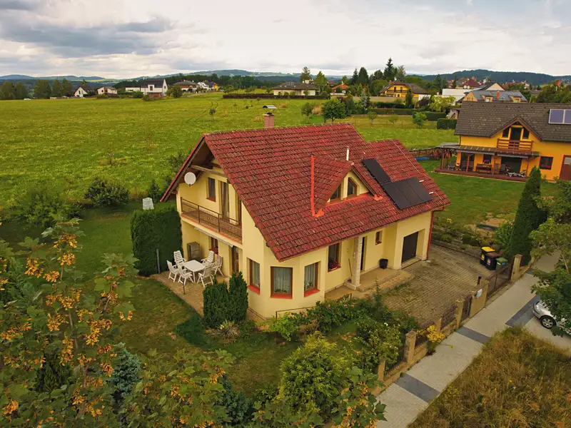 Prodej rodinného domu 142 m², pozemek 681 m², Turnov – náhled fotky 1