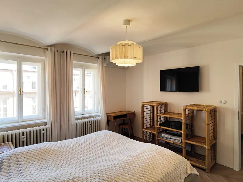 Pronájem bytu 2+kk 143 m², Praha – náhled fotky 2