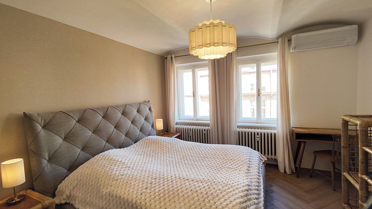 Pronájem bytu 2+kk 143 m²