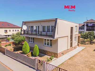 Prodej rodinného domu 230 m², pozemek 817 m²