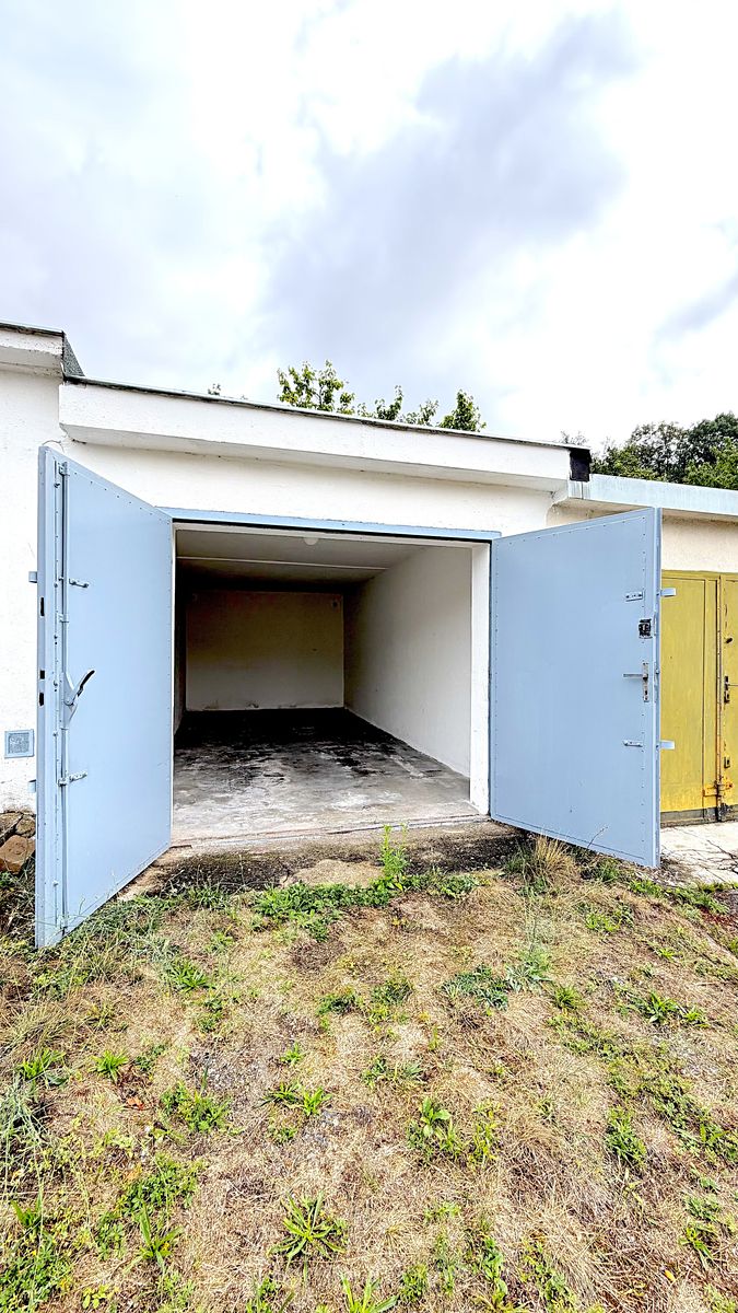 Pronájem garáže 18 m²