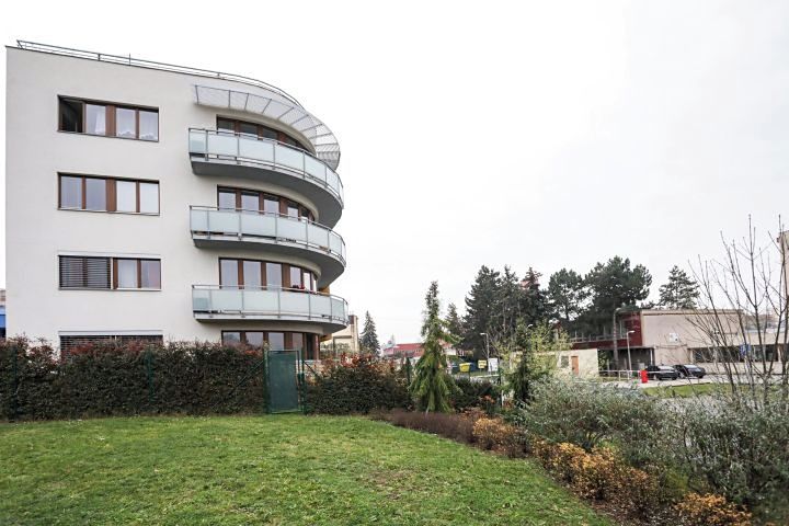 Pronájem bytu 3+kk 82 m²