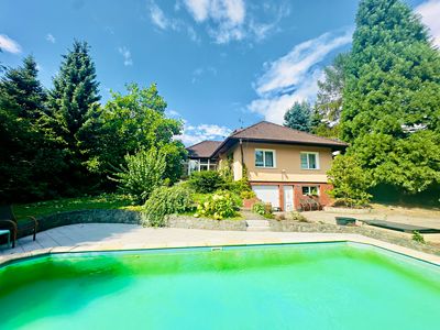Prodej rodinného domu 453 m², pozemek 1853 m²