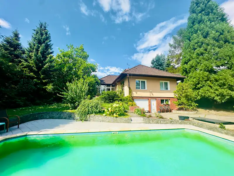 Prodej rodinného domu 453 m², pozemek 1853 m², Kunice – náhled fotky 1