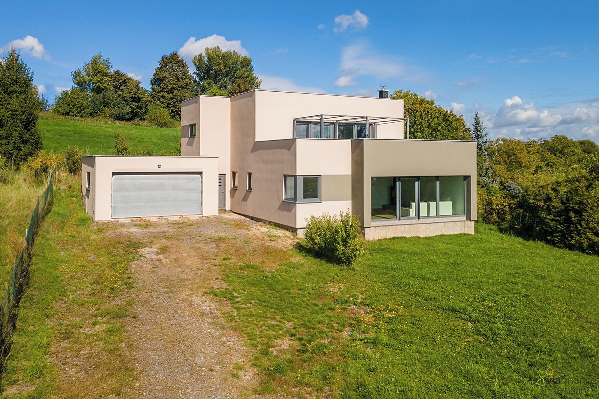 Prodej rodinného domu 193 m², pozemek 1396 m² – fotografie 2