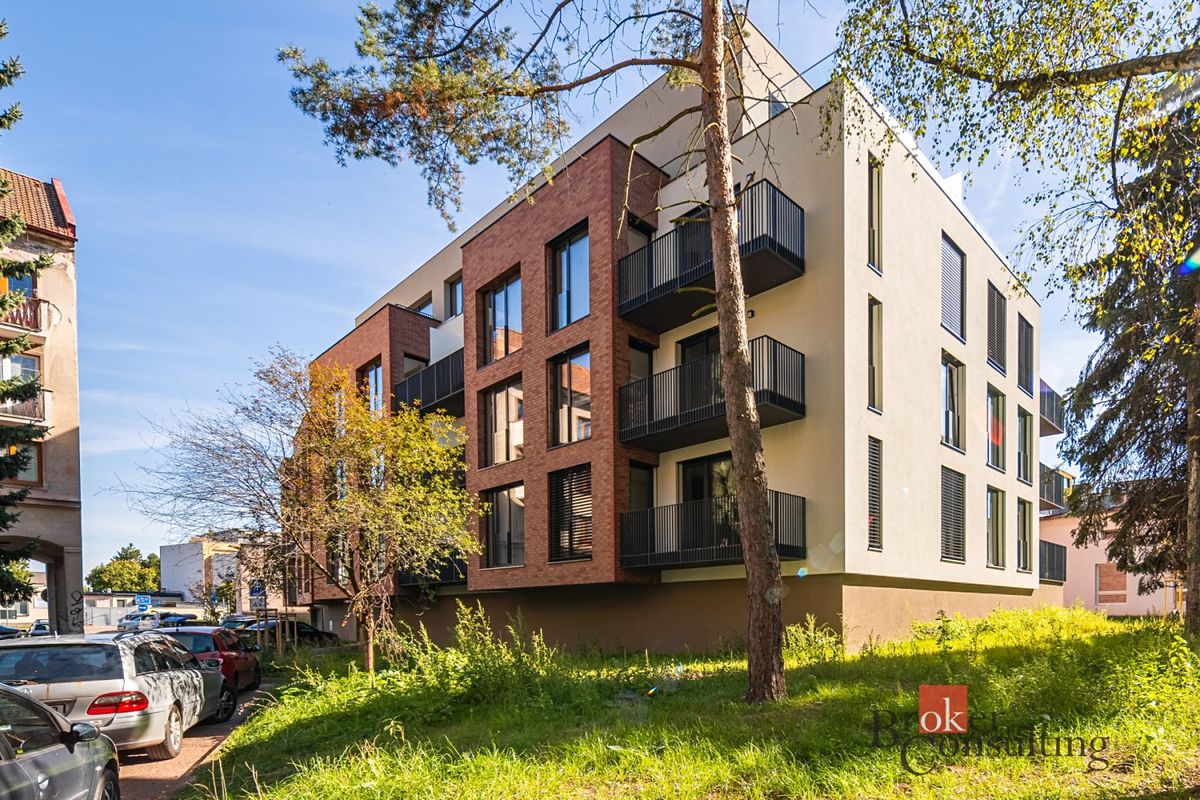Pronájem bytu 1+kk 35 m² – fotografie 2