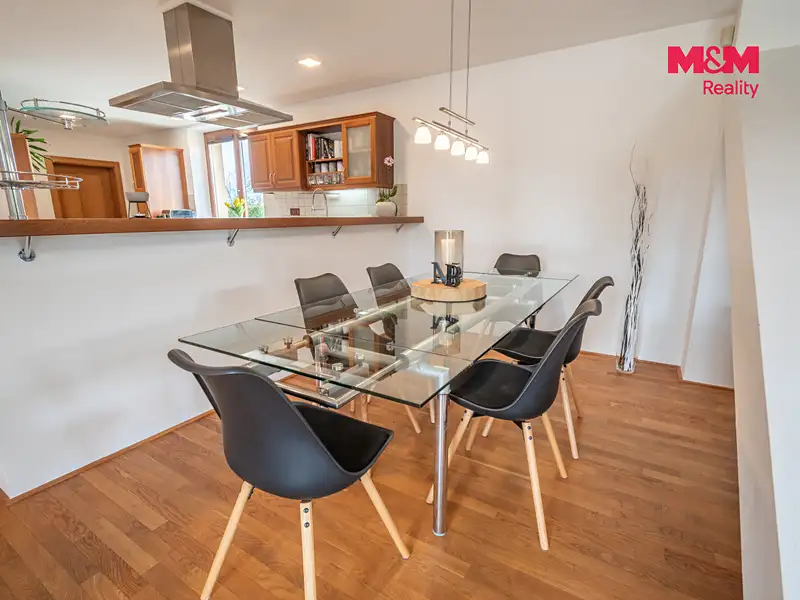Prodej rodinného domu 196 m², pozemek 1242 m², Václavice – náhled fotky 3