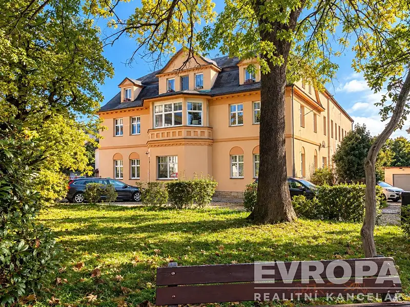 Prodej bytu 2+1 66 m², Nový Bor – náhled fotky 1
