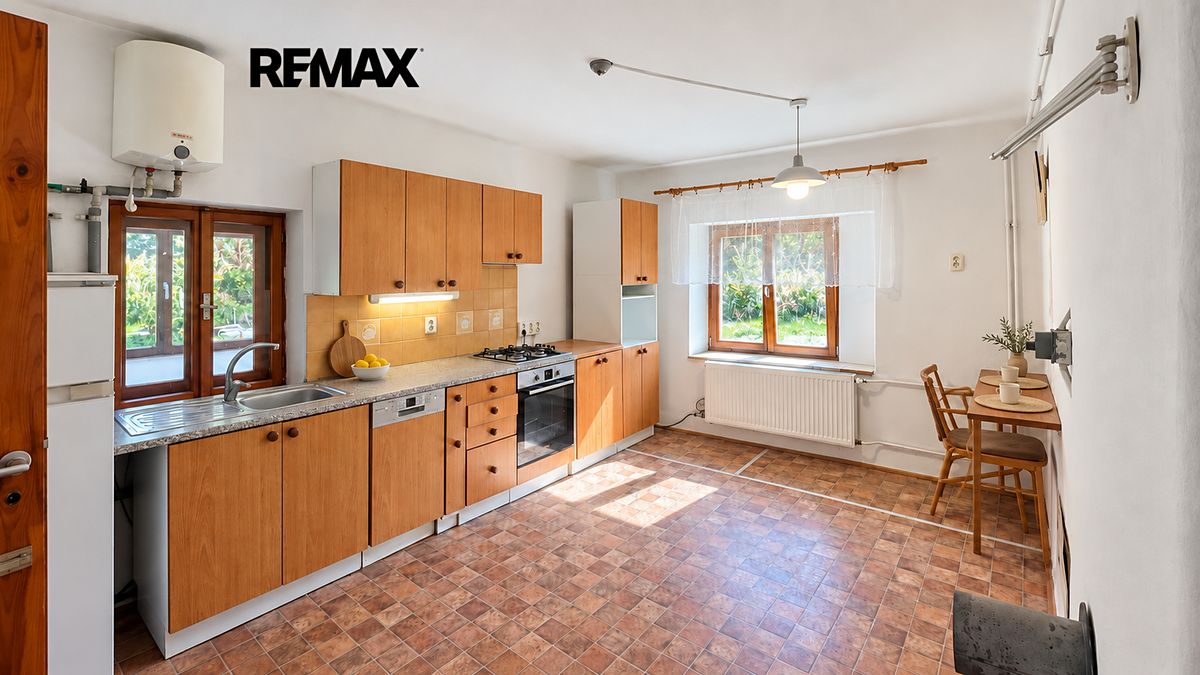 Prodej rodinného domu 130 m², pozemek 1233 m² – fotografie 4