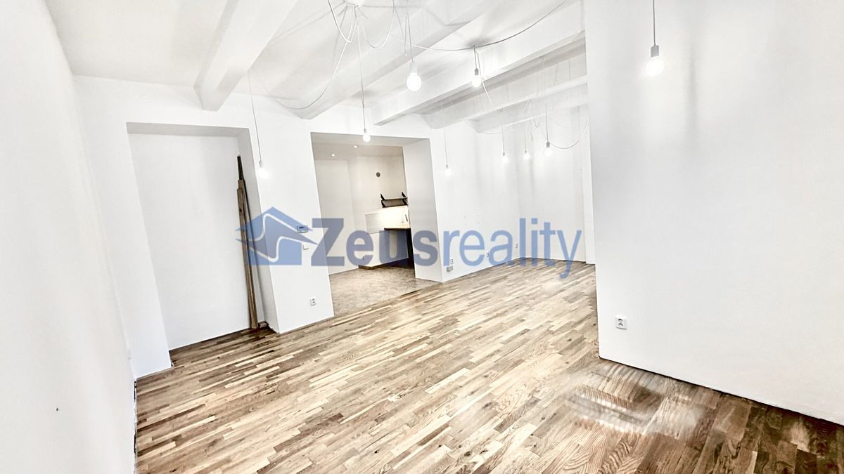 Pronájem kanceláře 48 m² – fotografie 2