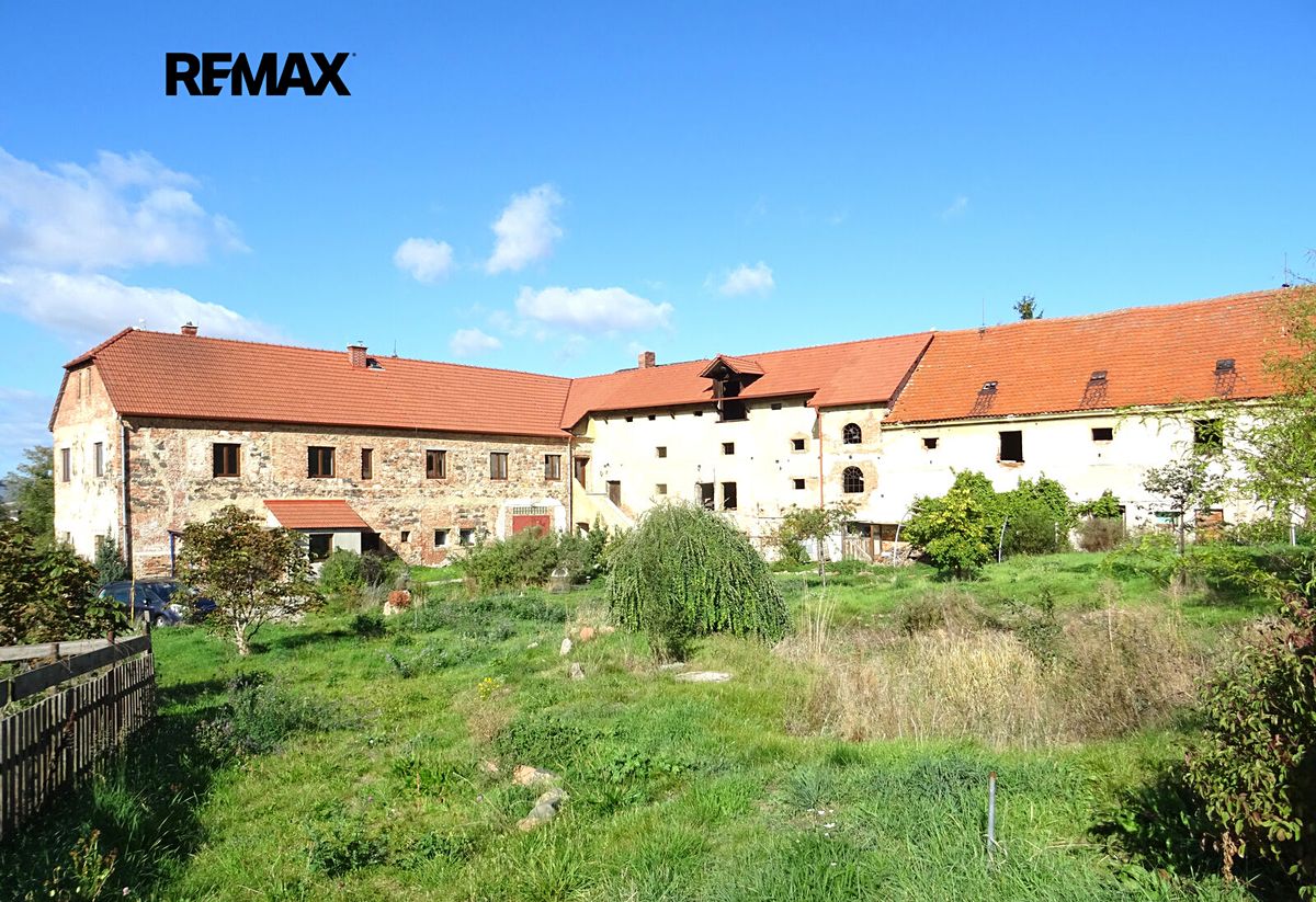 Prodej rodinného domu 767 m², pozemek 14442 m² – fotografie 3