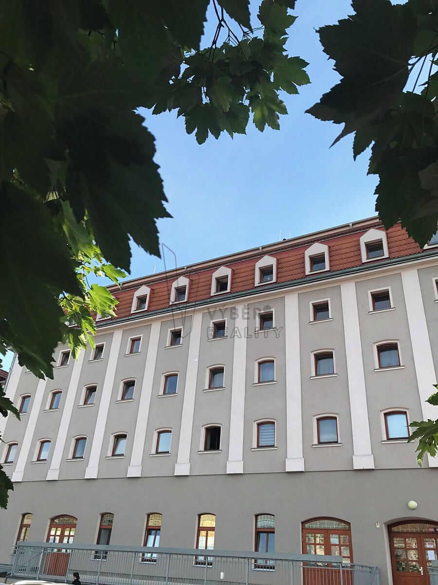 Pronájem bytu 1+kk 32 m²