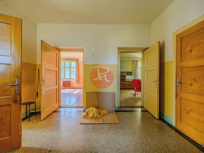 Haus zum Kauf, 200 m² (2 von 52)