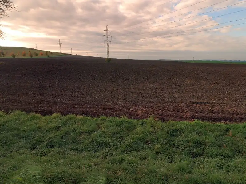 Prodej pole 97319 m², Polní Chrčice – náhled fotky 2