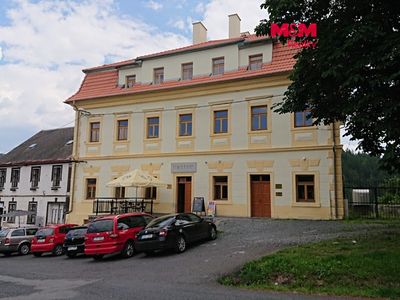 Prodej rodinného domu 1250 m², pozemek 2106 m²