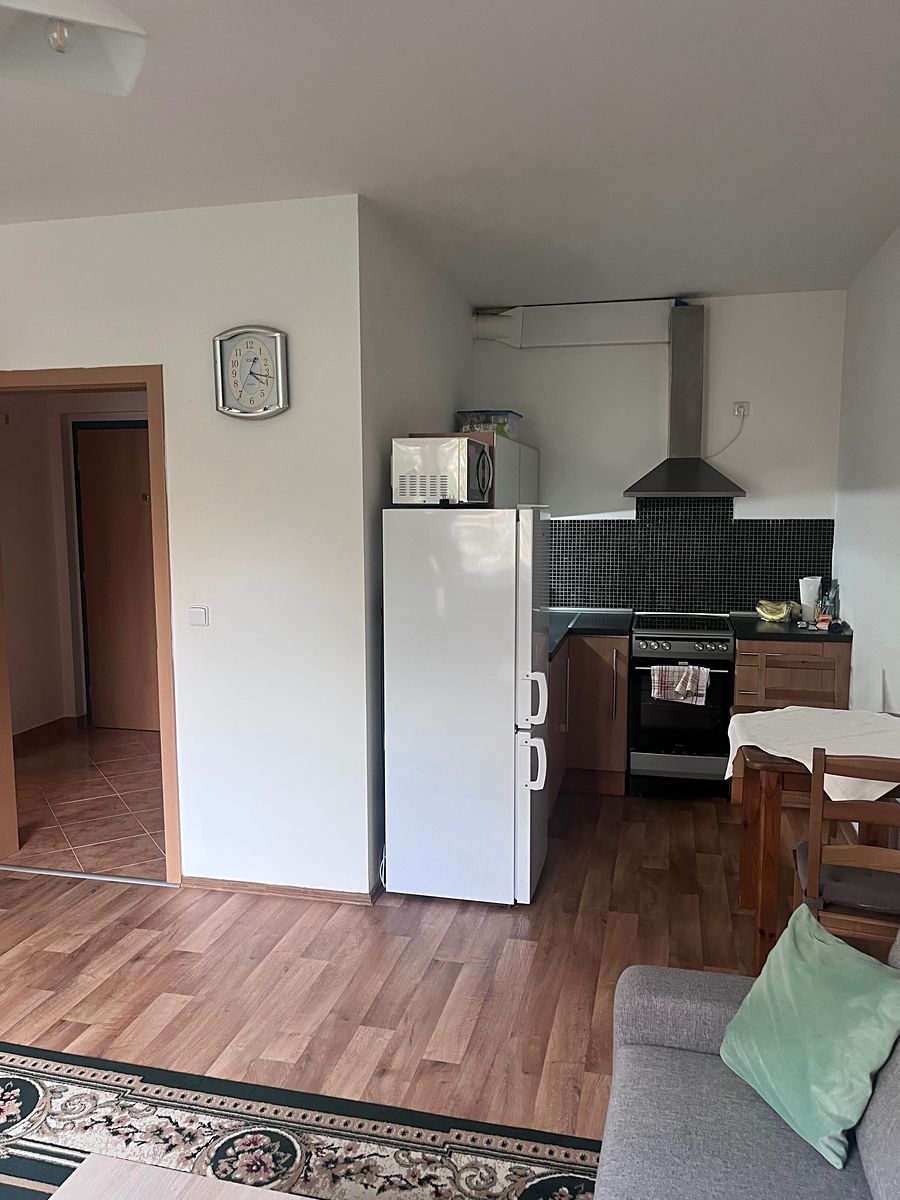 Pronájem bytu 2+kk 39 m² – fotografie 3