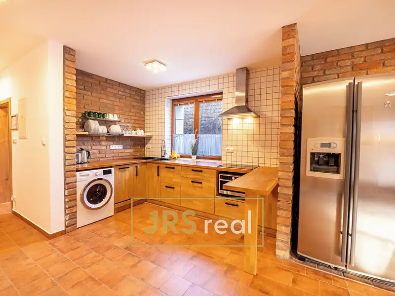 Prodej ubytovacího zařízení 530 m², Kurdějov – náhled fotky 3