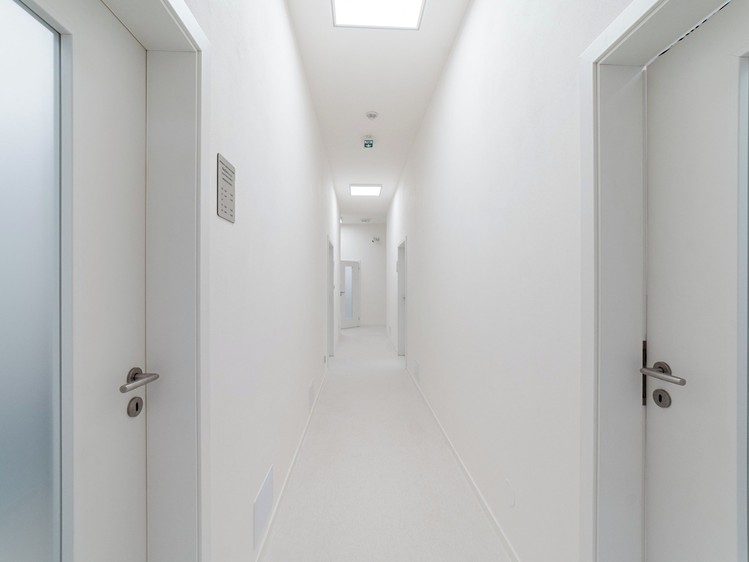 Pronájem komerčního prostoru, 18 m² (11 z 16)