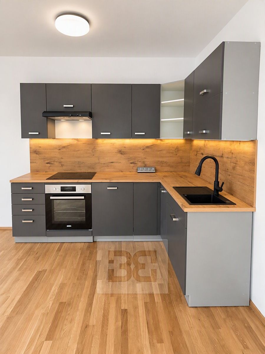 Pronájem bytu 2+kk 52 m² – fotografie 3