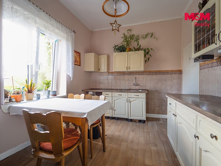Prodej komerčního prostoru, 213 m² (12 z 30)