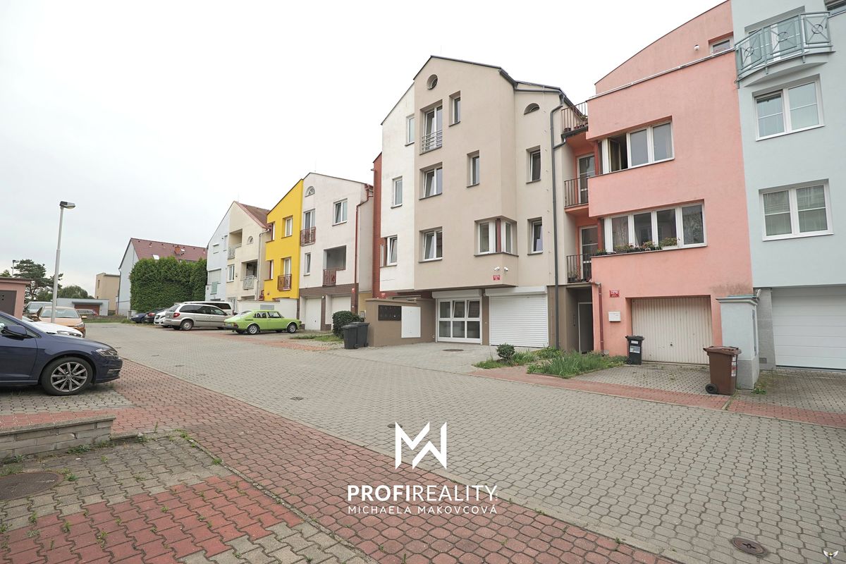 Pronájem bytu 1+kk 18 m², Praha – fotka 1 z 3