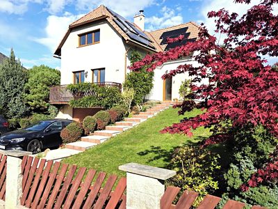 Prodej rodinného domu 204 m², pozemek 1215 m²