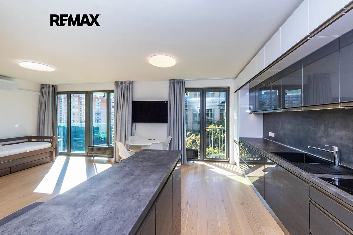 Pronájem bytu 2+kk 66 m²