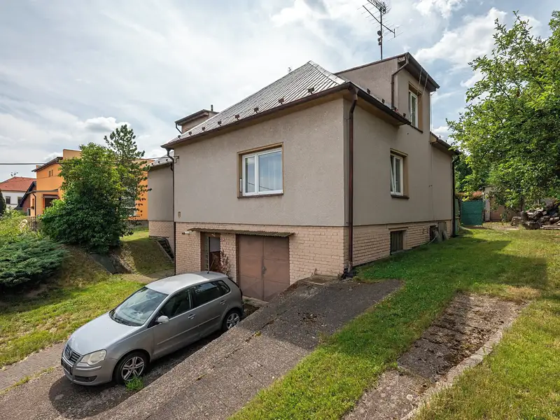 Prodej rodinného domu 250 m², pozemek 1183 m², Žilina – náhled fotky 1
