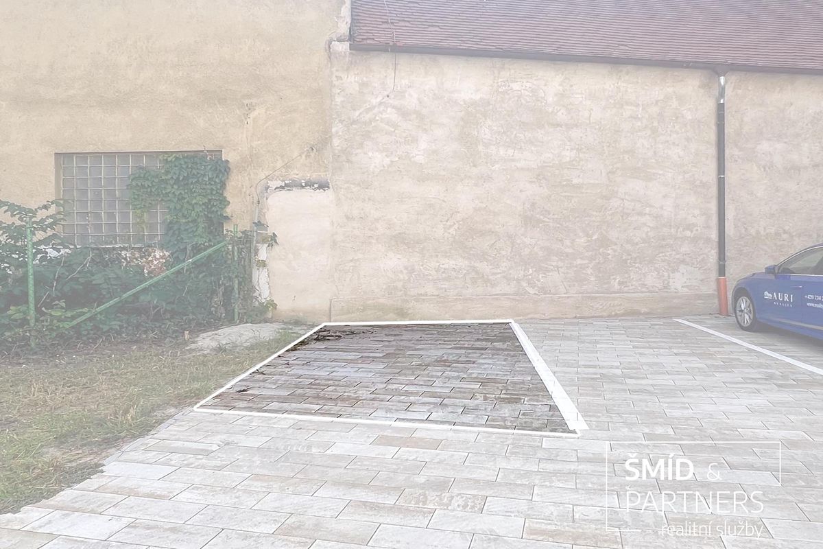 Prodej garážového stání 12 m² – fotografie 3