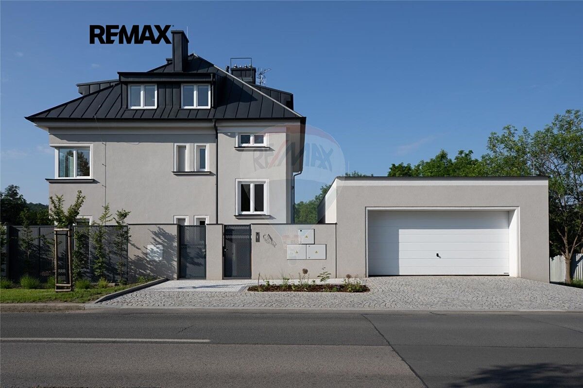 Pronájem bytu 3+kk 97 m², Praha – fotka 1 z 3