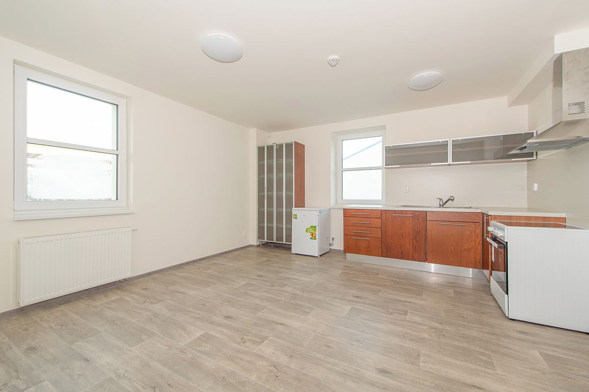 Pronájem bytu 2+kk 44 m² – fotografie 2