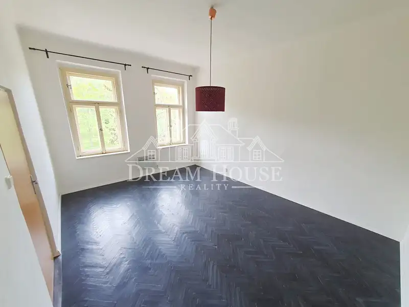 Pronájem bytu 2+kk 40 m², Praha – náhled fotky 3